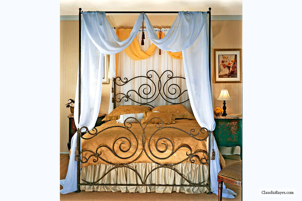 Iron Bed Claudio Rayes #20 with Canopy